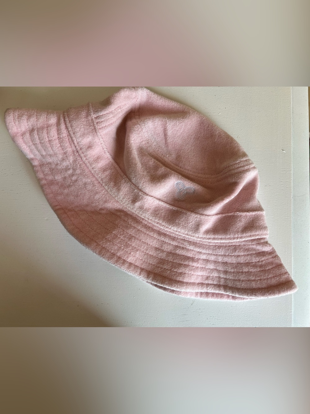 Aritzia TNA Bucket Hat in Pink.  Size Small/Medium.